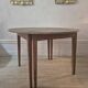 Tables en demi-lune avec des plateaux marbrés originaux, style provincial suédois Allmoge, années 1860.