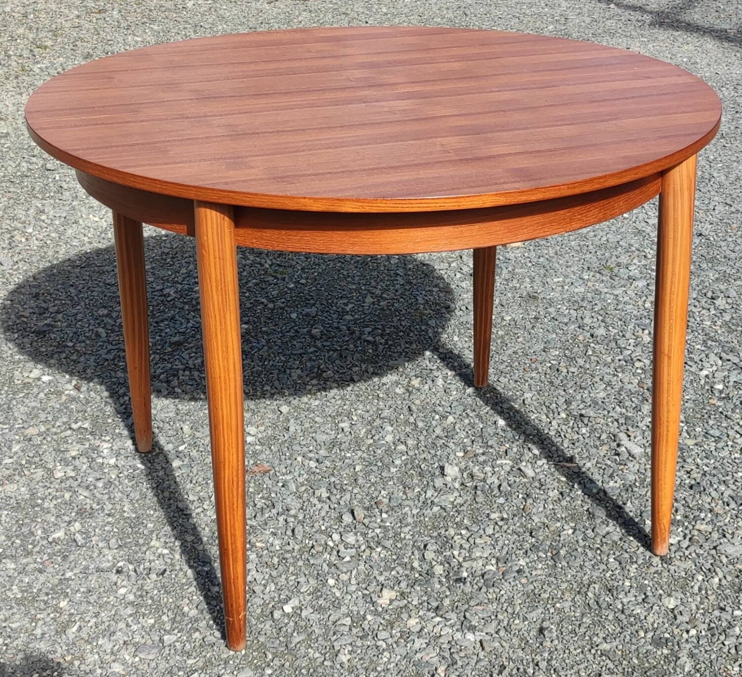 Old round extendable Scandinavian style table from the 1960s
