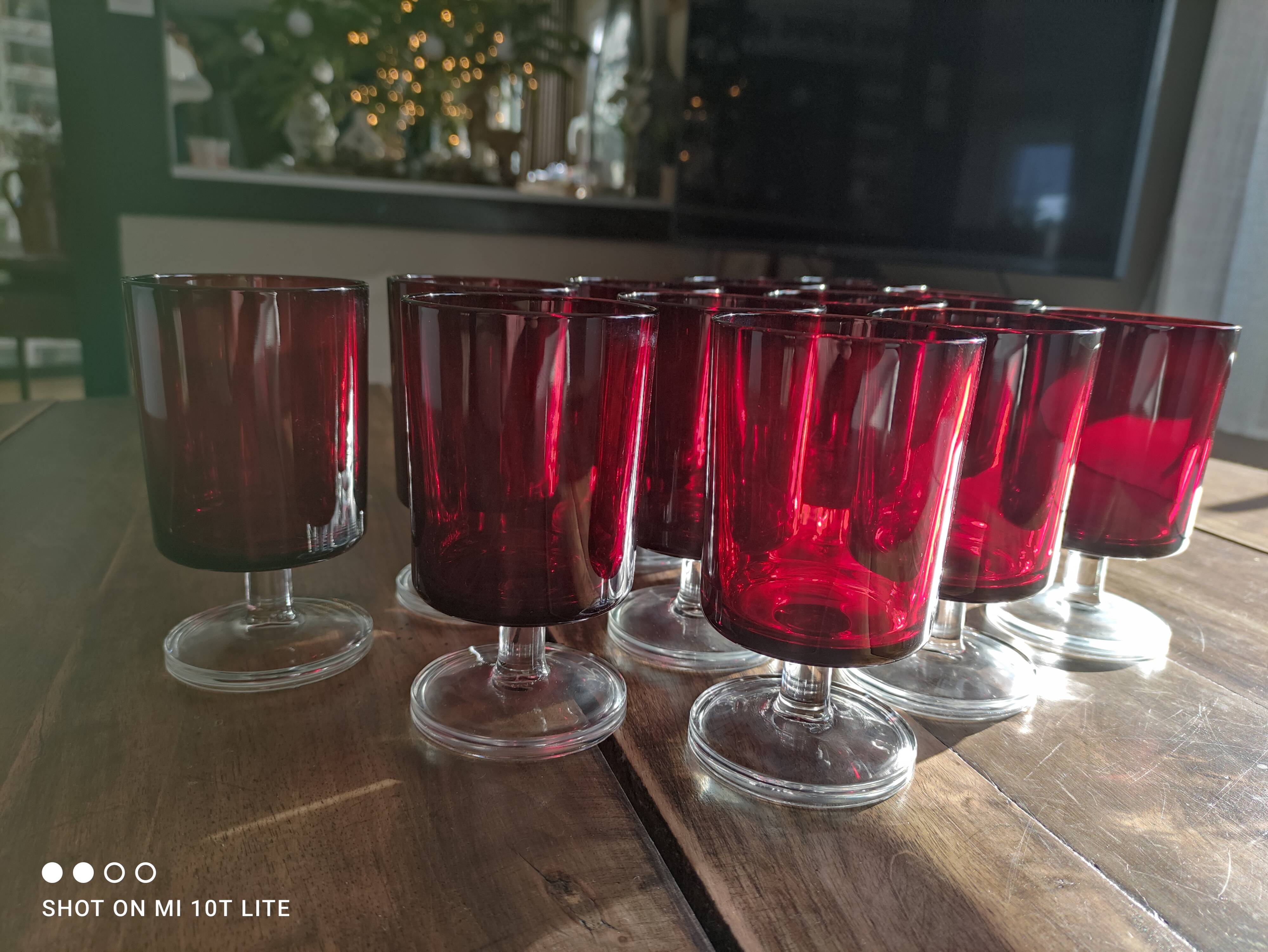 Set of 12 Luminarc wine glasses model Sweden red