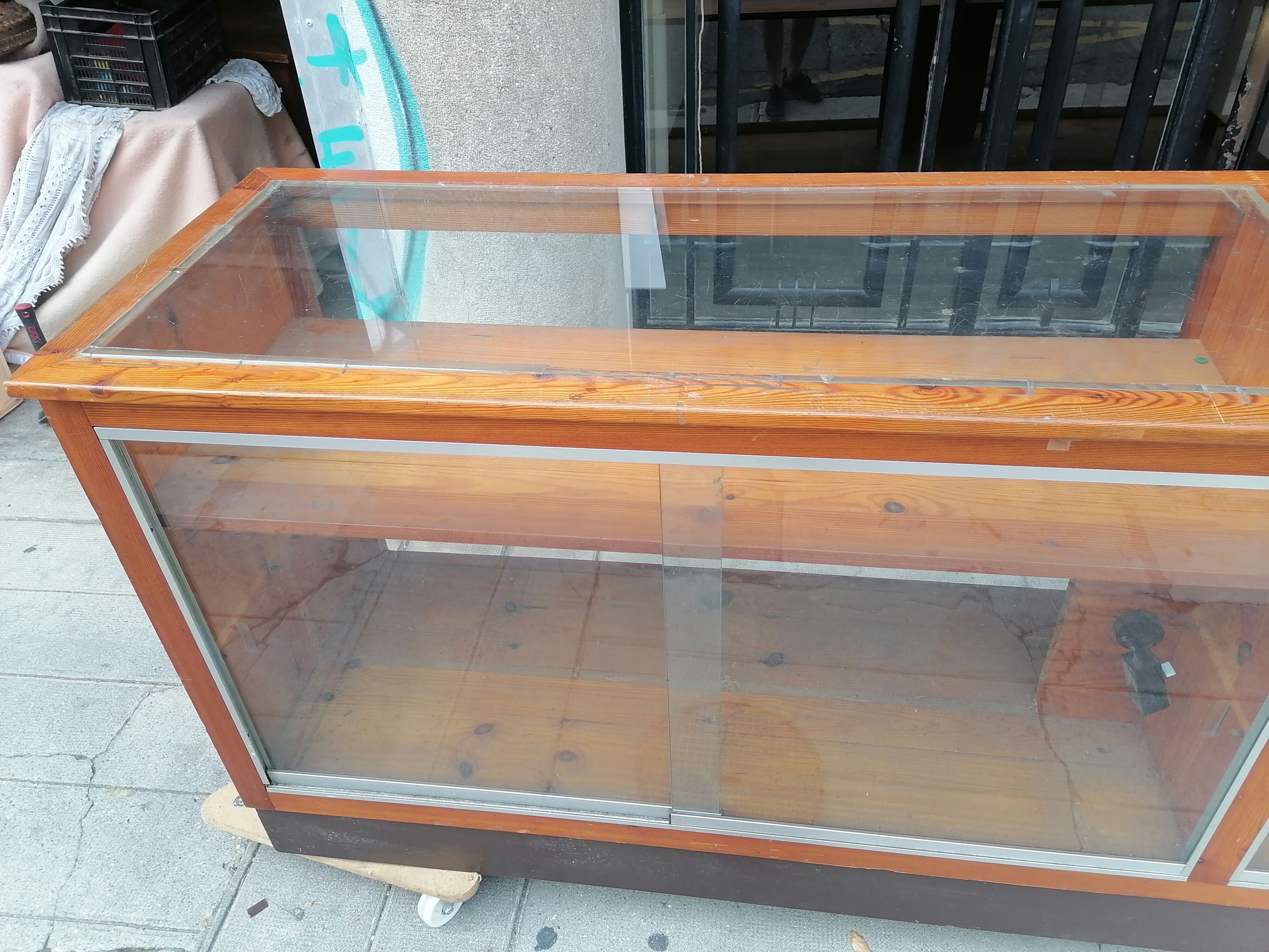 Glazed store bank from the 70s.