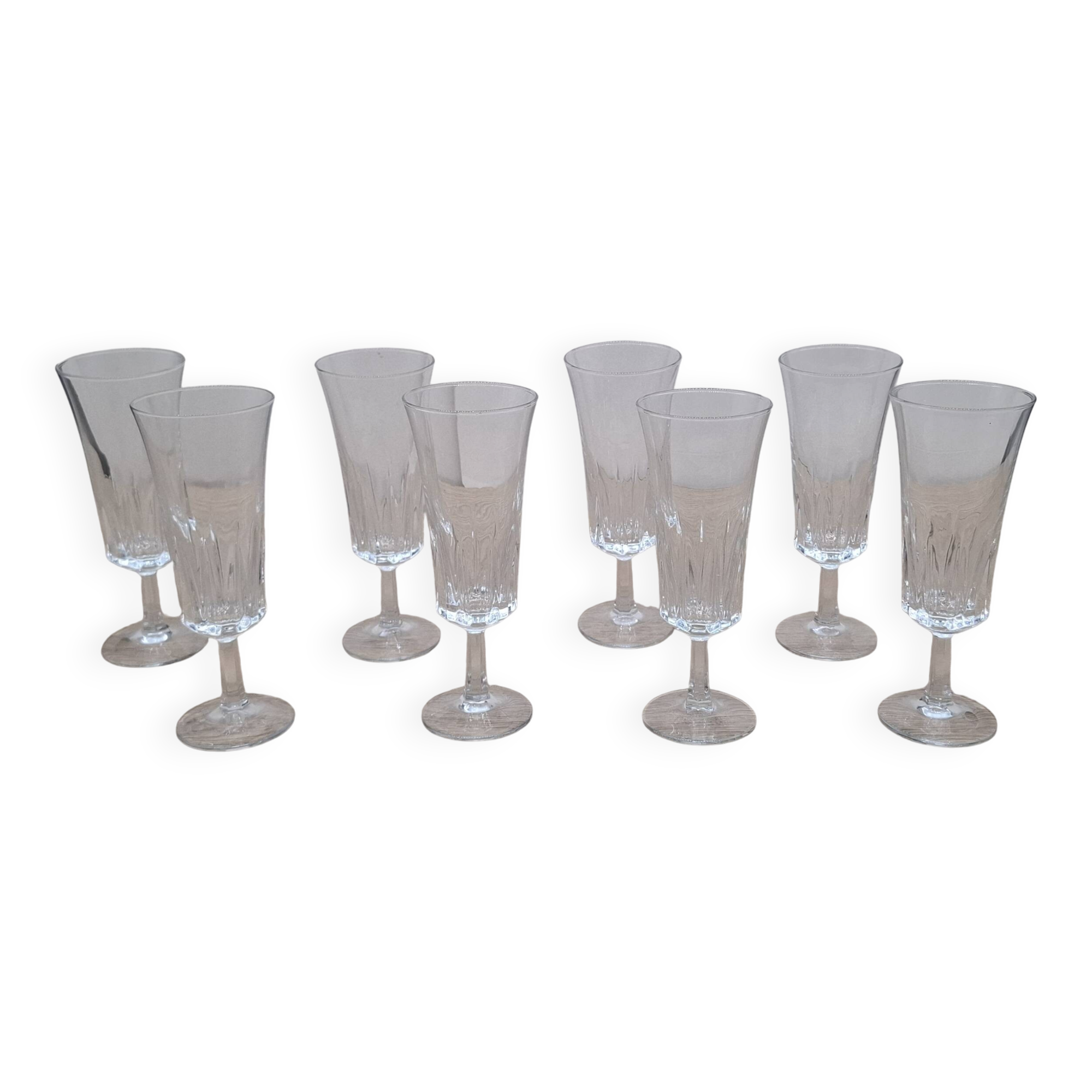 Set of 8 Luminarc champagne flutes