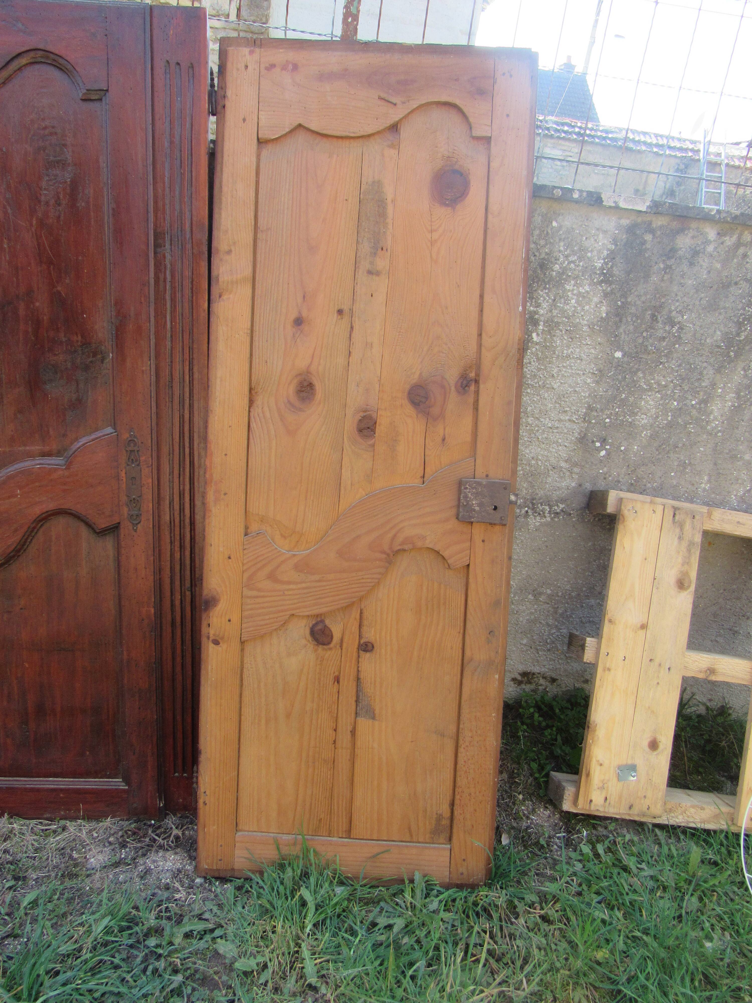 2 large oak doors