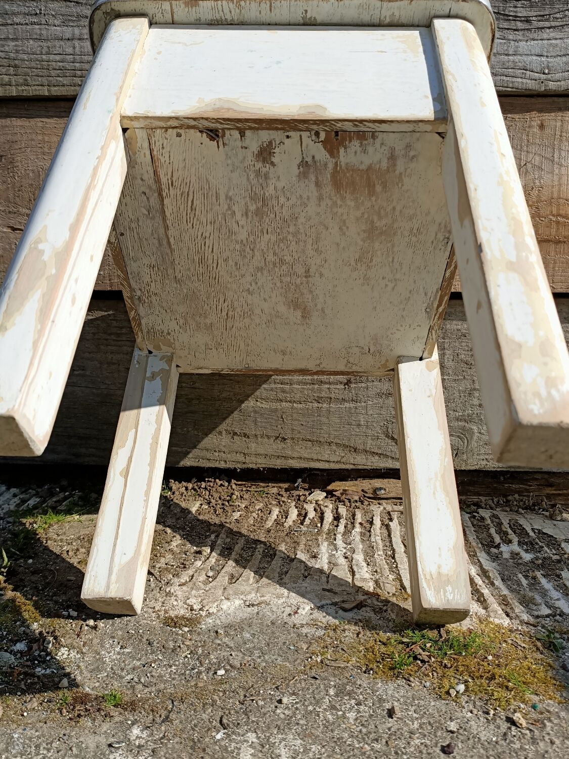 Shoeshine chest stool