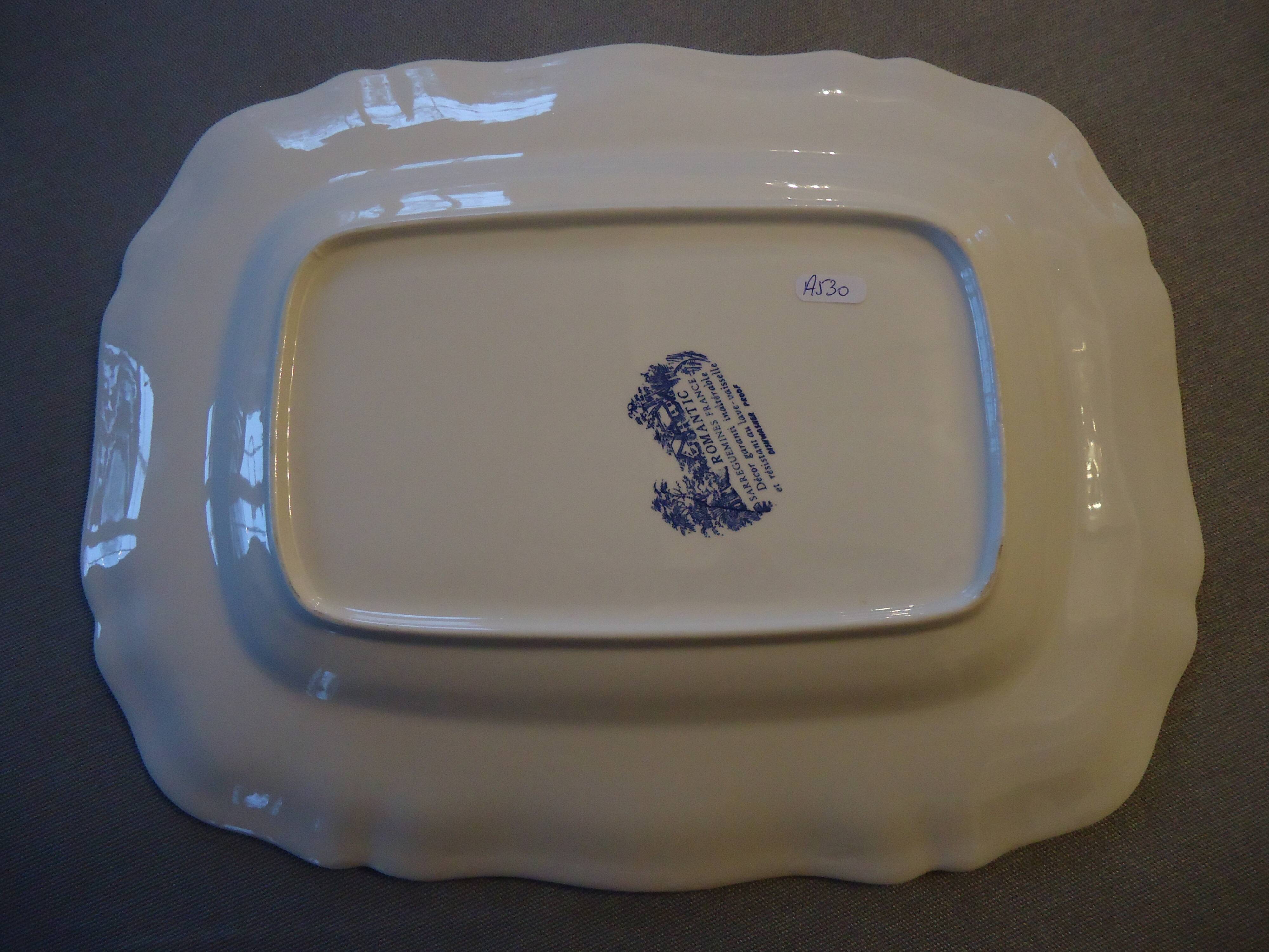 Sarreguemines serving dish “Romantic” model