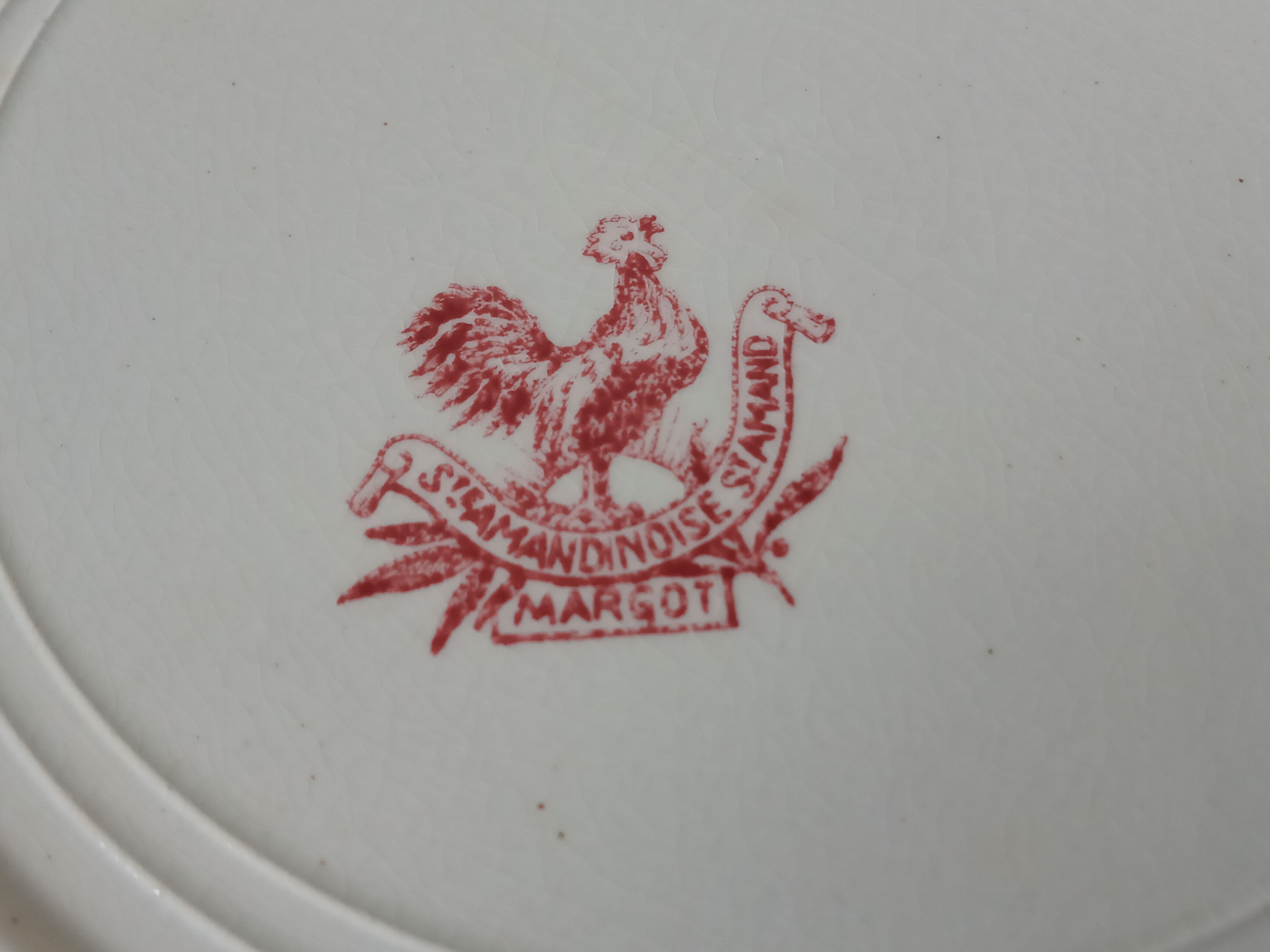 Five plates Saint Amandine Iron Earth