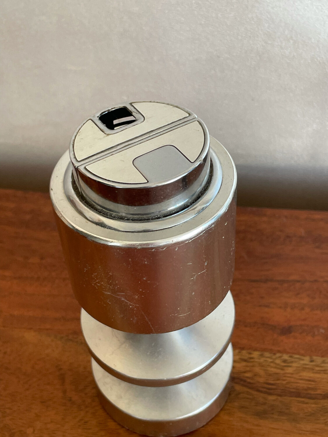 Sarome table lighter