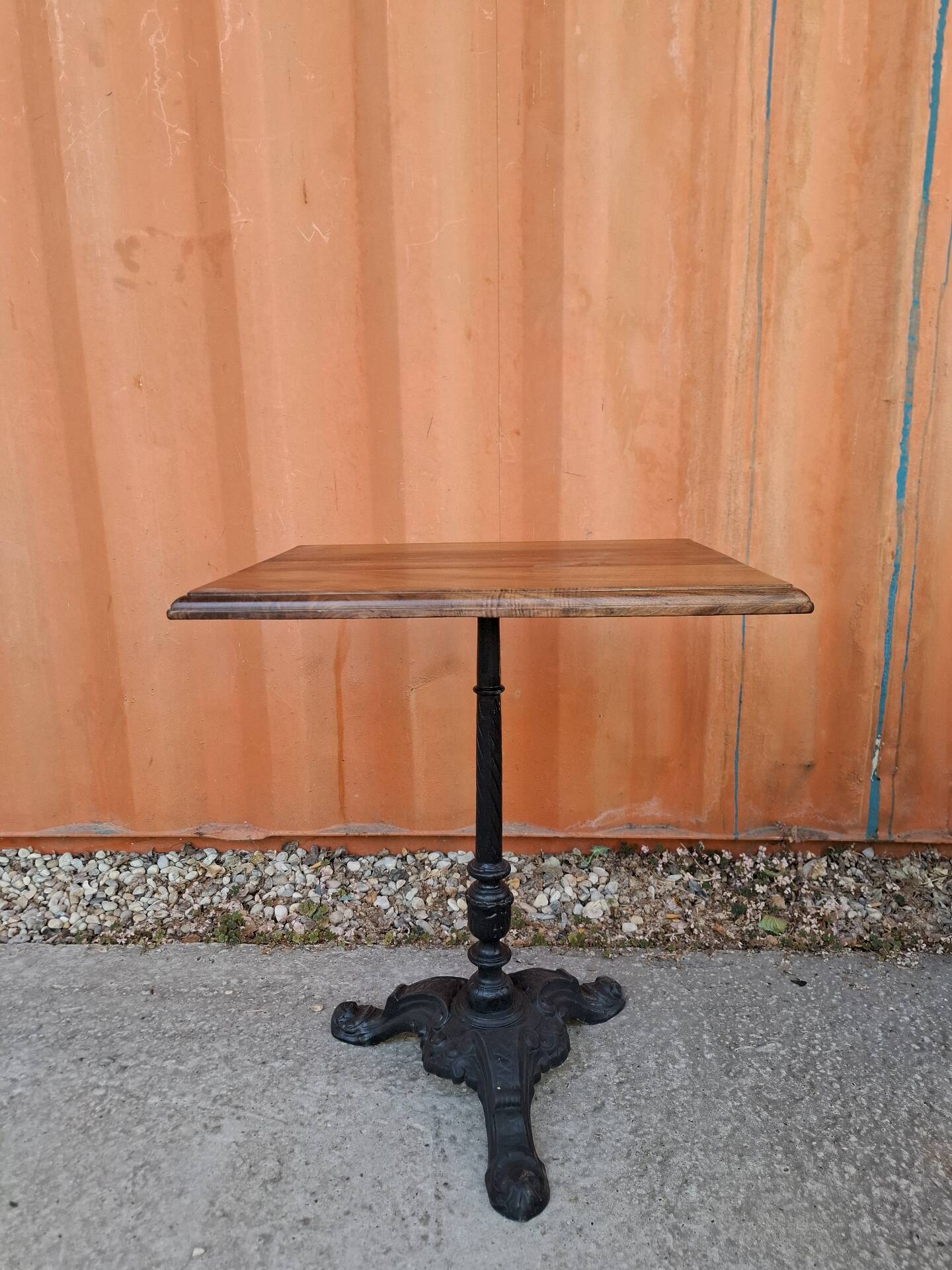 Bistro table