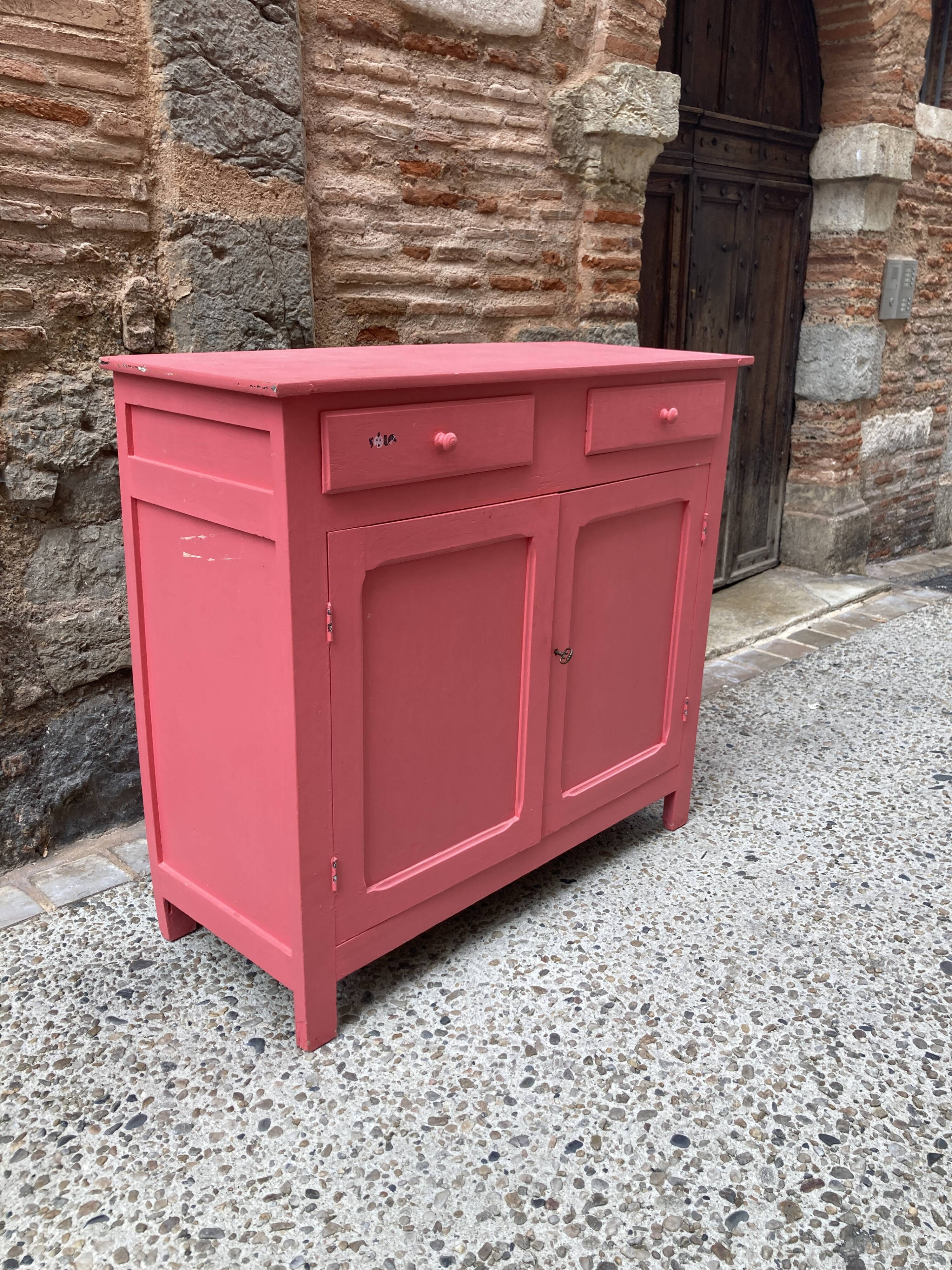 Pink Parisian buffet