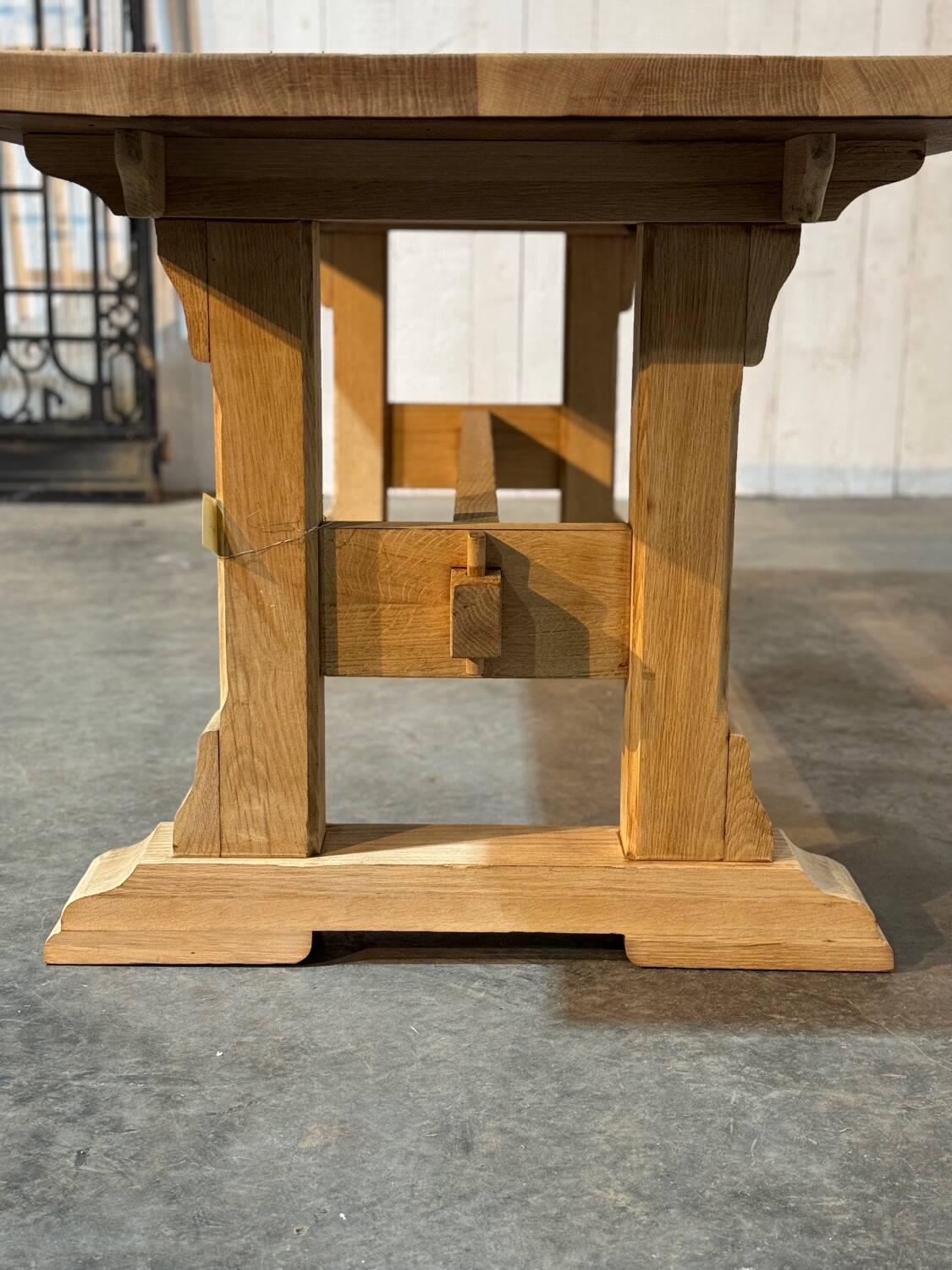 Monastery-style table