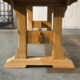 Monastery-style table