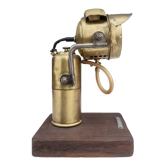 Ancienne lampe acétylène " Lutetia" sur support bois
