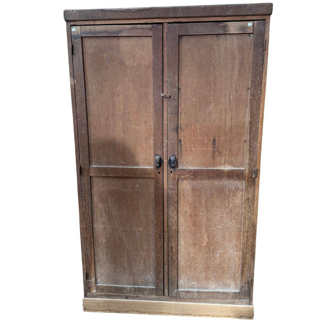 Antique shop cabinet from the 1940s