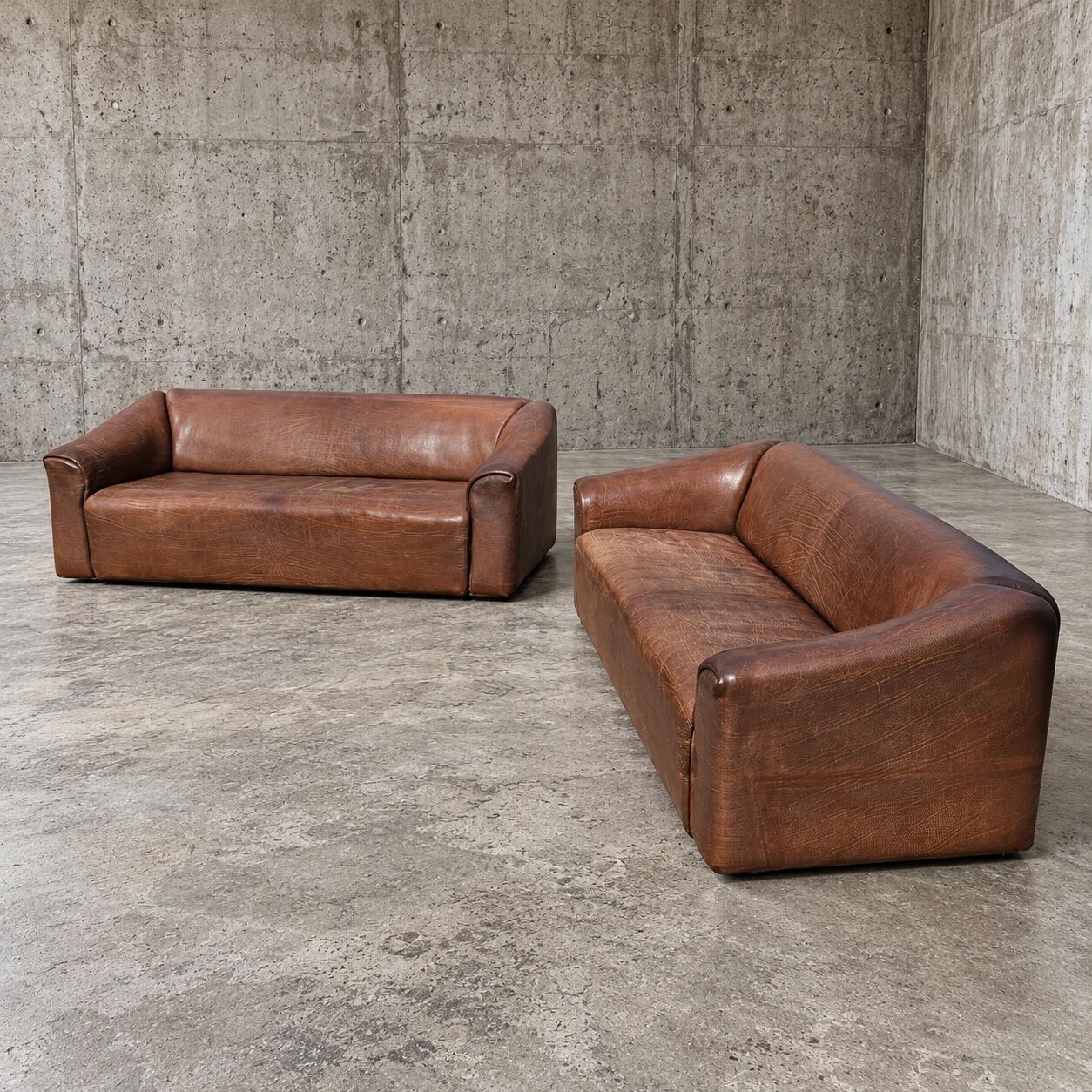 2 x Desede sofa / De Sede / Brown leather / DS-47 / matching patina of age /