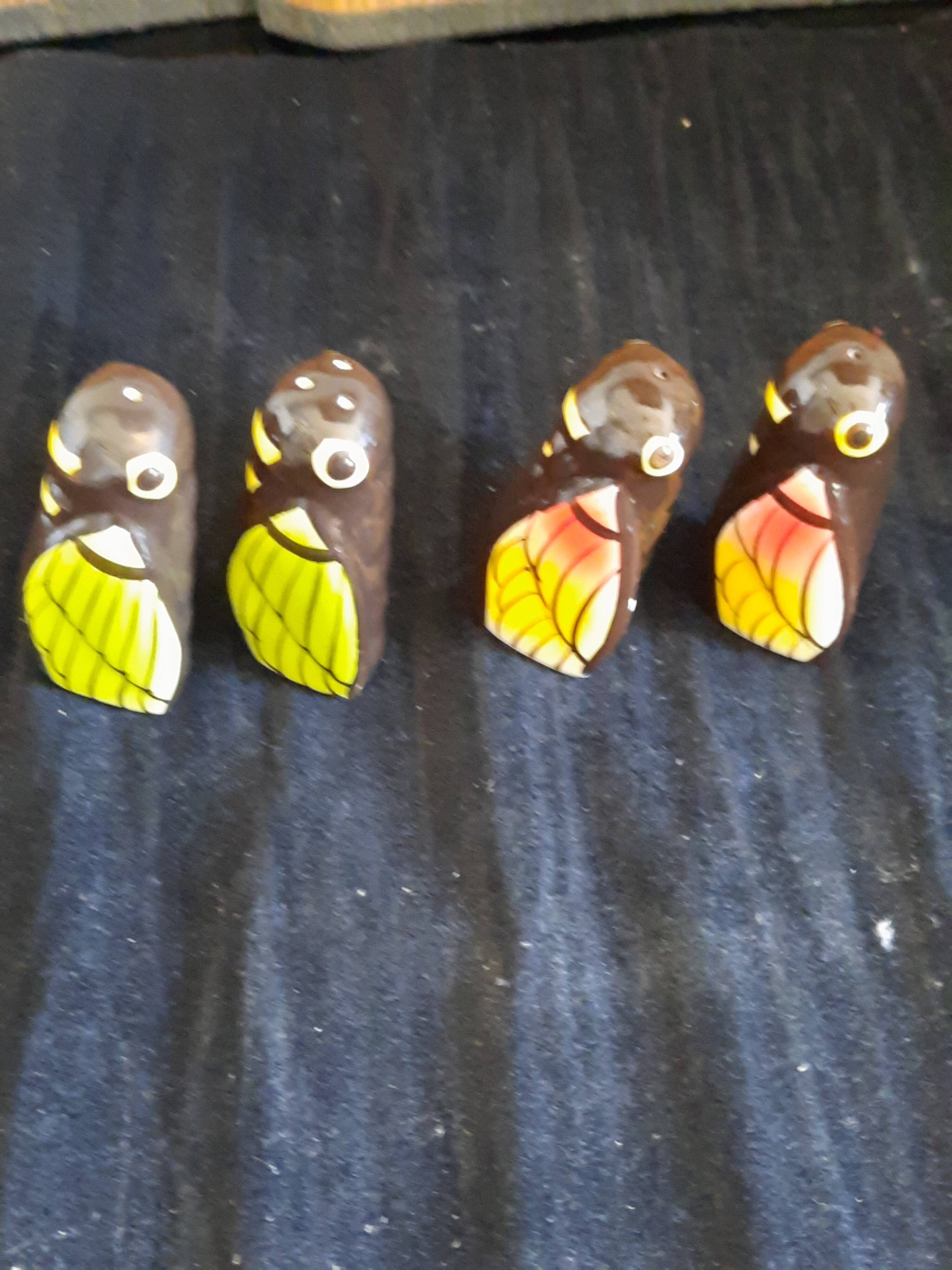 Lot 4 Salt and Pepper Shakers Cigales Ceramic - Provençal Style