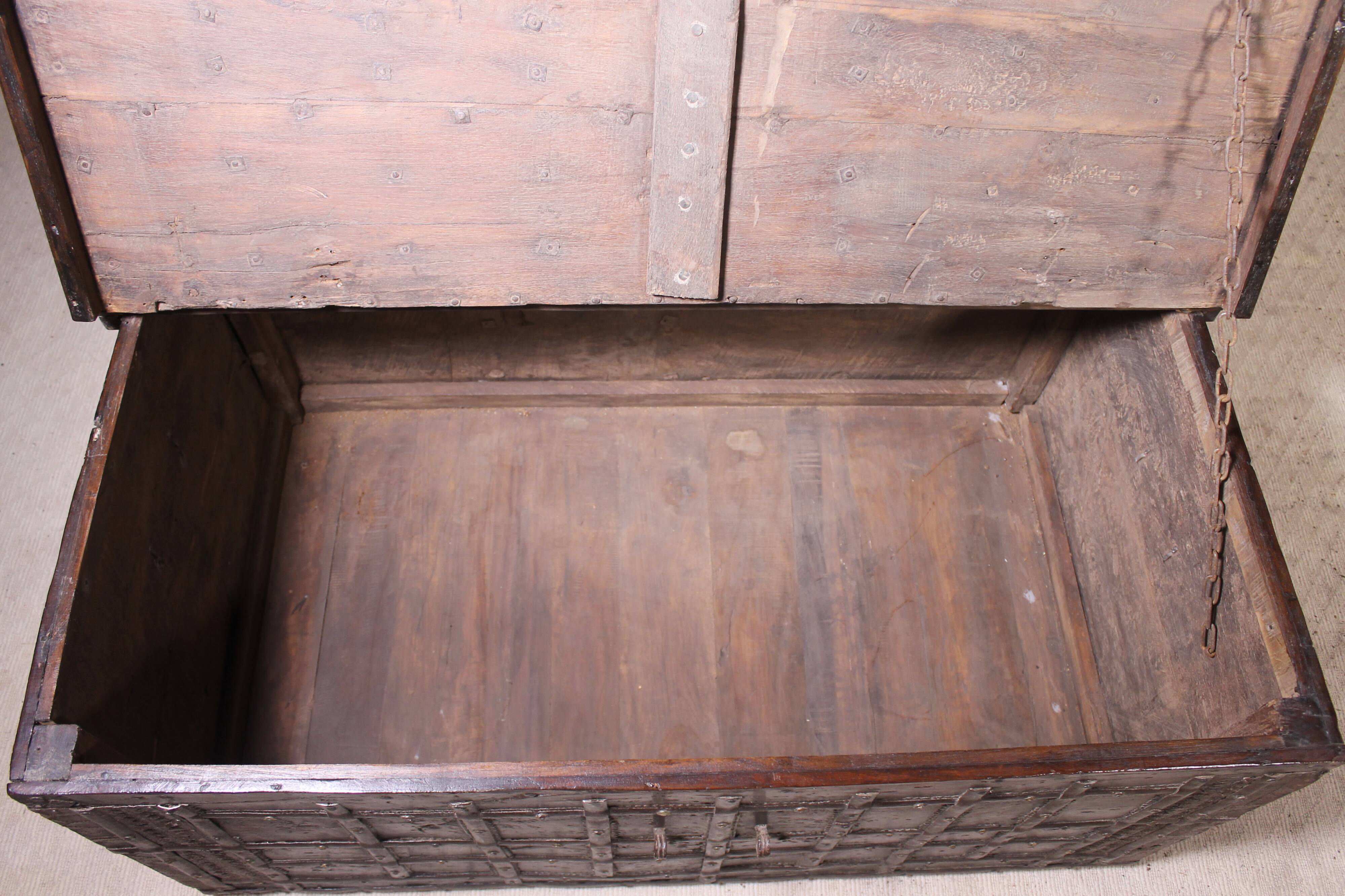 Rajasthan Chest / Coffee Table - 19th Century - India