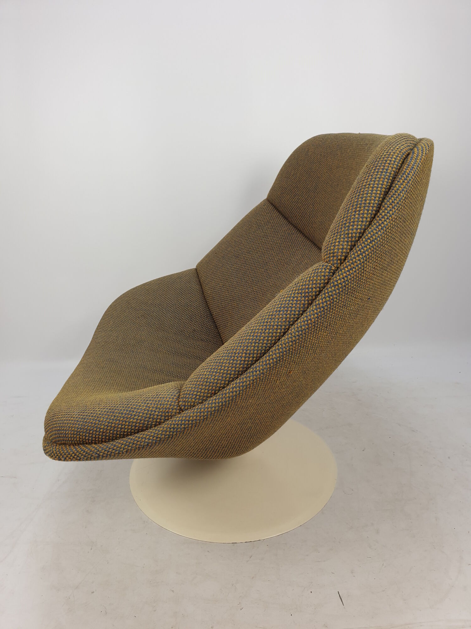 F557 Oyster lounge chair by Pierre Paulin for Artifort, 1960