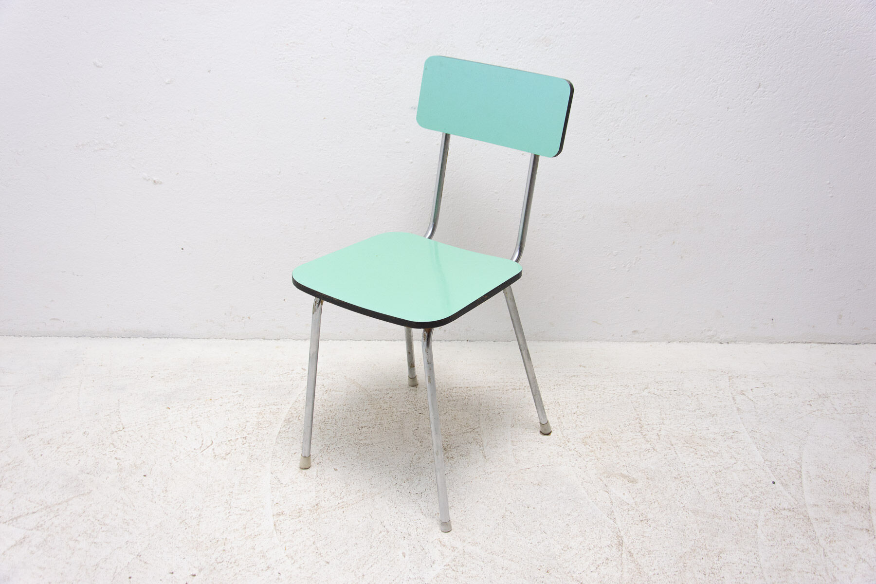 Paire de chaises café en formica de couleur tchécoslovaque, années 1960