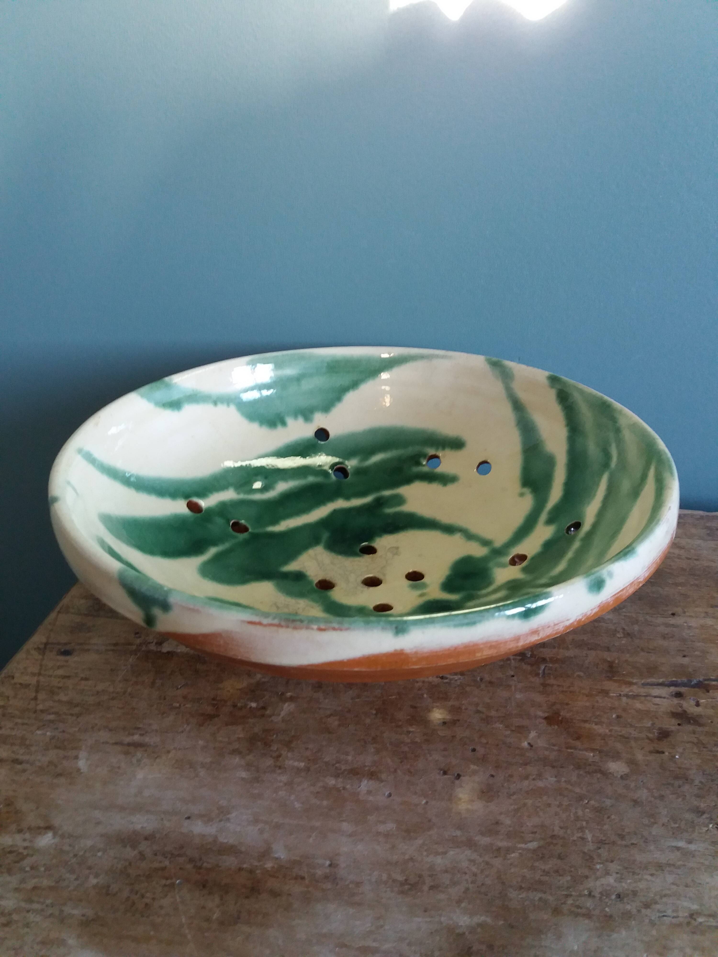 Glazed terracotta fruit bowl strainer