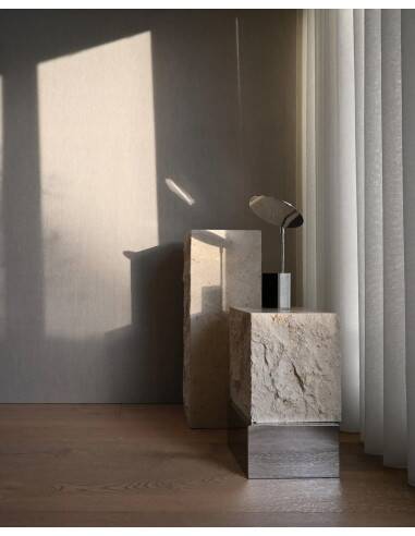 Reflect table lamp in chrome metal, contemporary work.