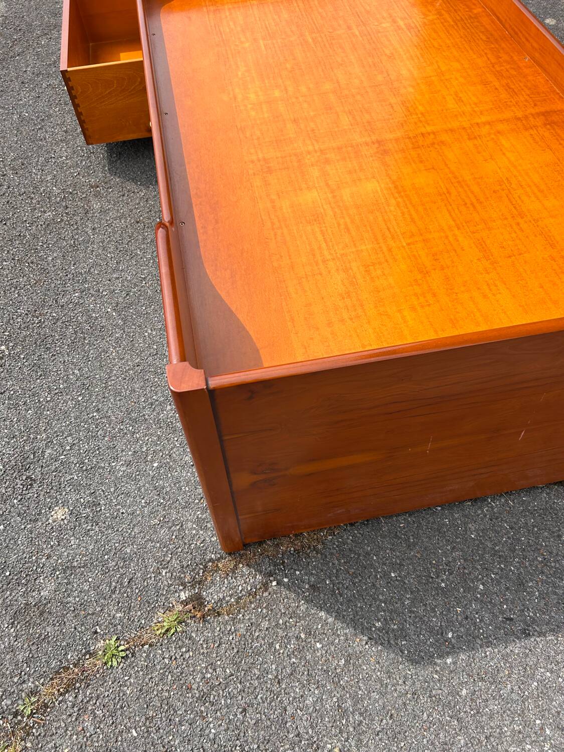Marway brand sleigh bed