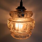 Chiseled glass suspension