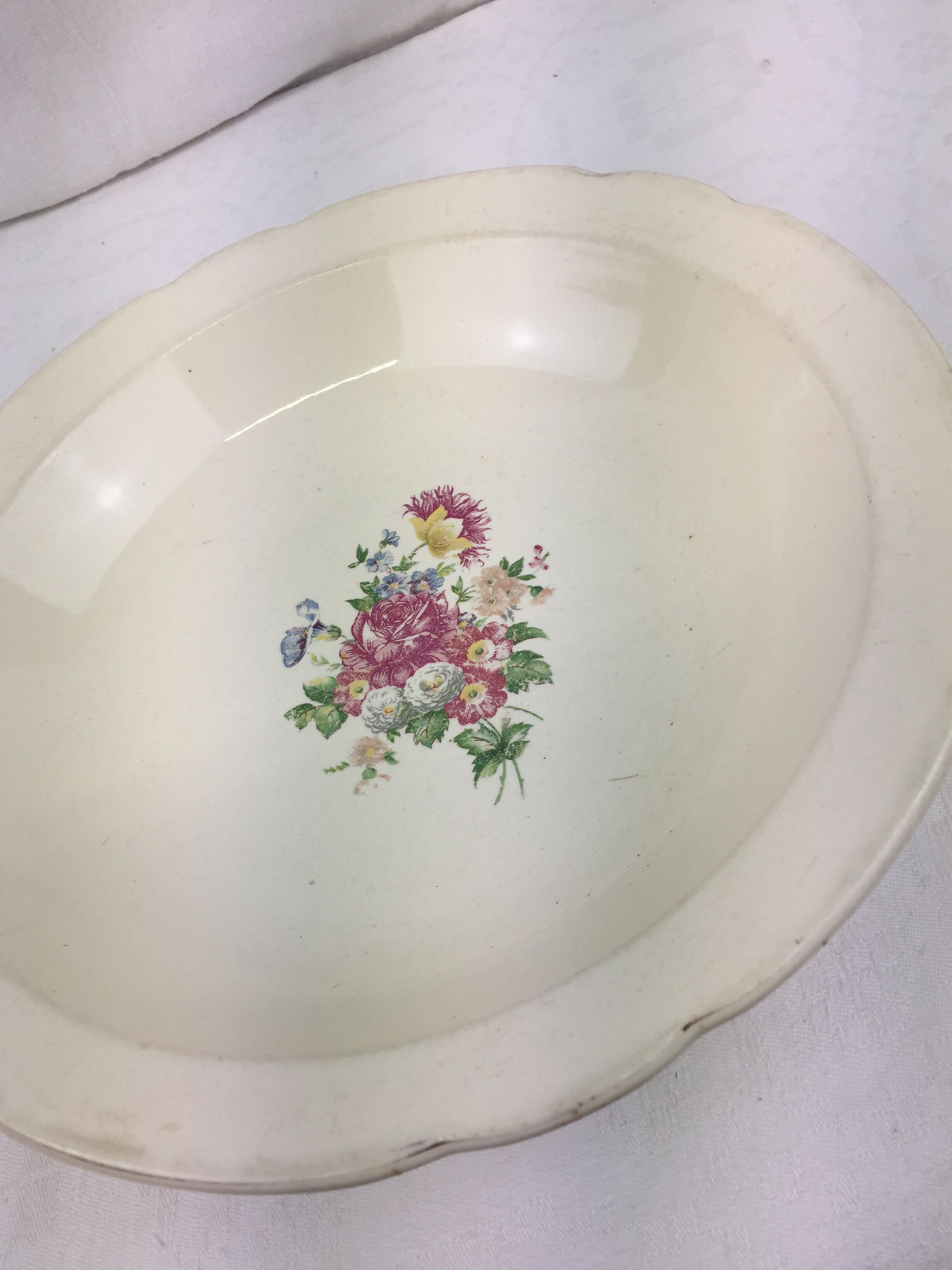 Round hollow dish made in France Digoin Sarreguemines Sevigne model