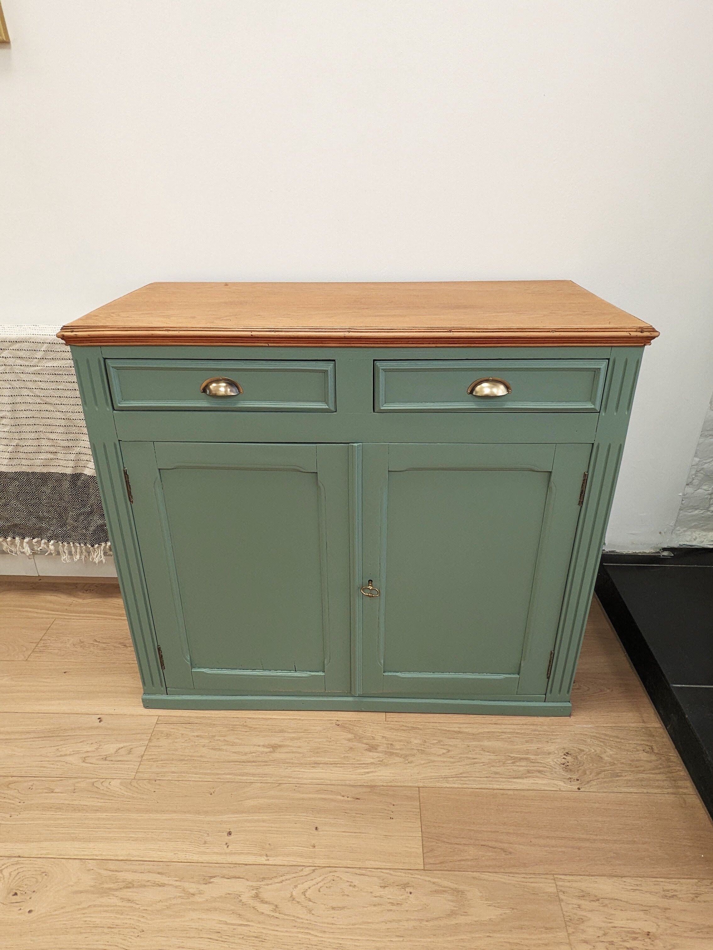 Parisian sideboard green of gray