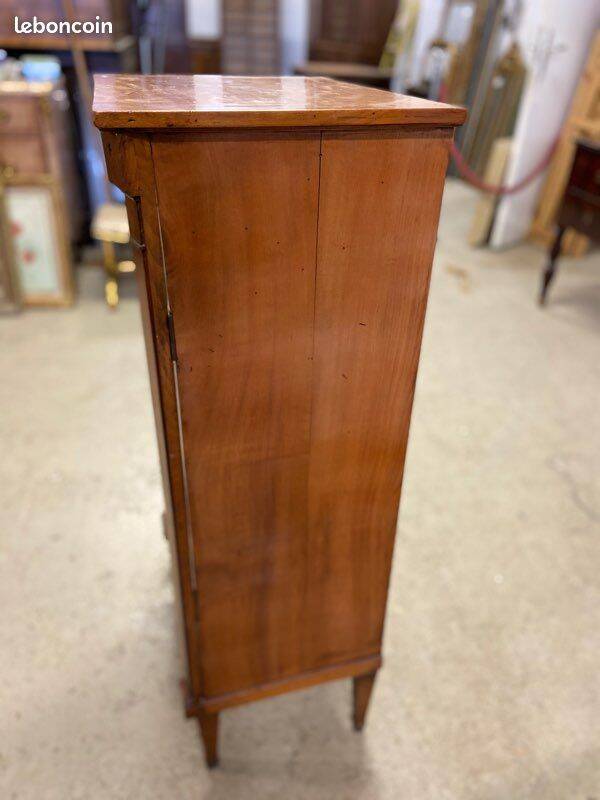Small Directoire-style cardboard cabinet