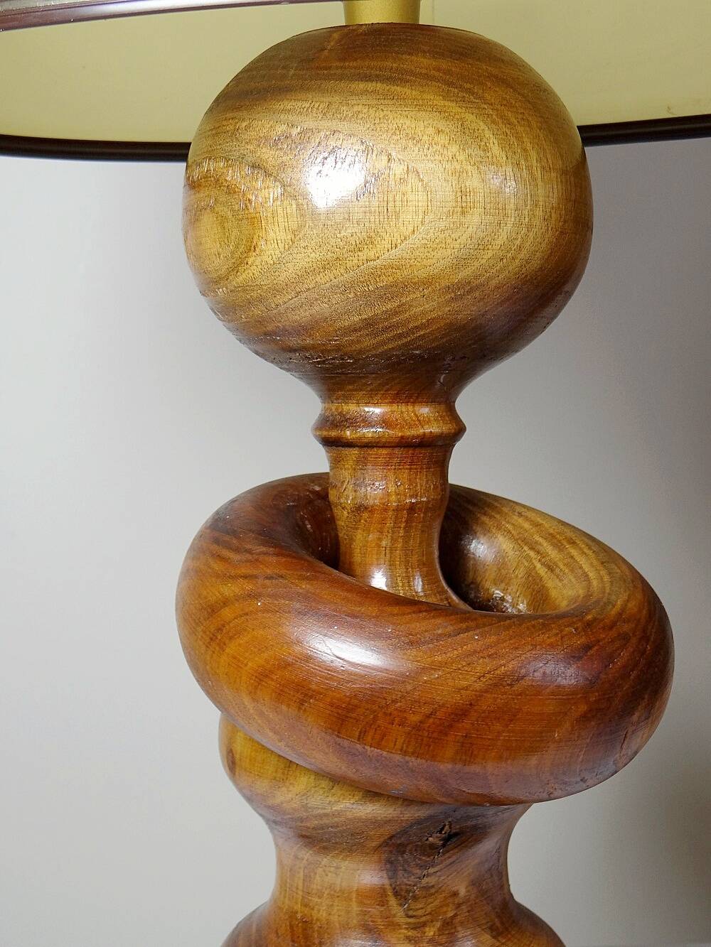 Imposing vintage Scandinavian style lamp in carved turned wood with ring