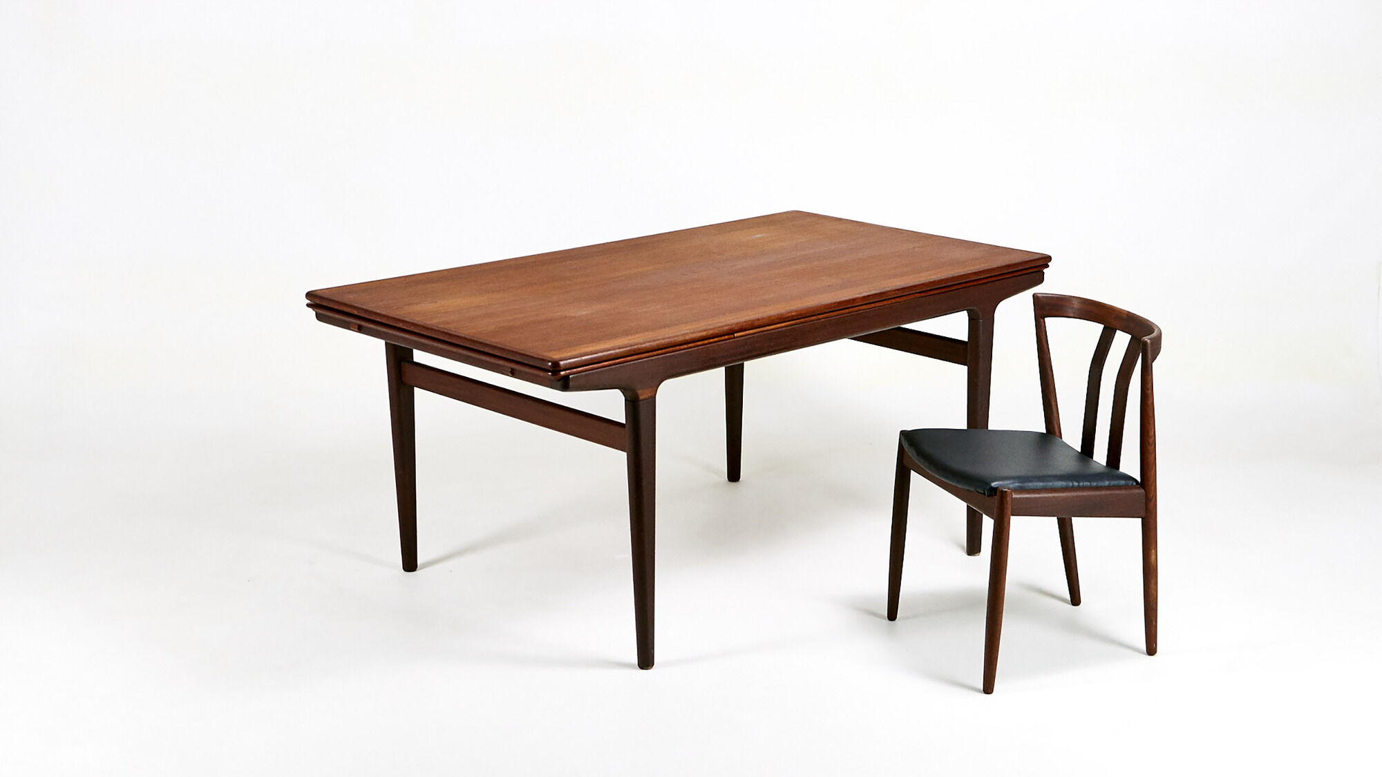 Teak dining table, Johannes Andersen for Uldum Møbelfabrik, 1960