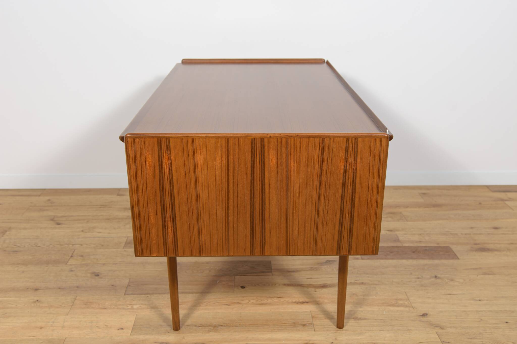 Mid-Century Teak Desk by Svante Skogh for AB Möbelfabriken Balder, Sweden, 1950s