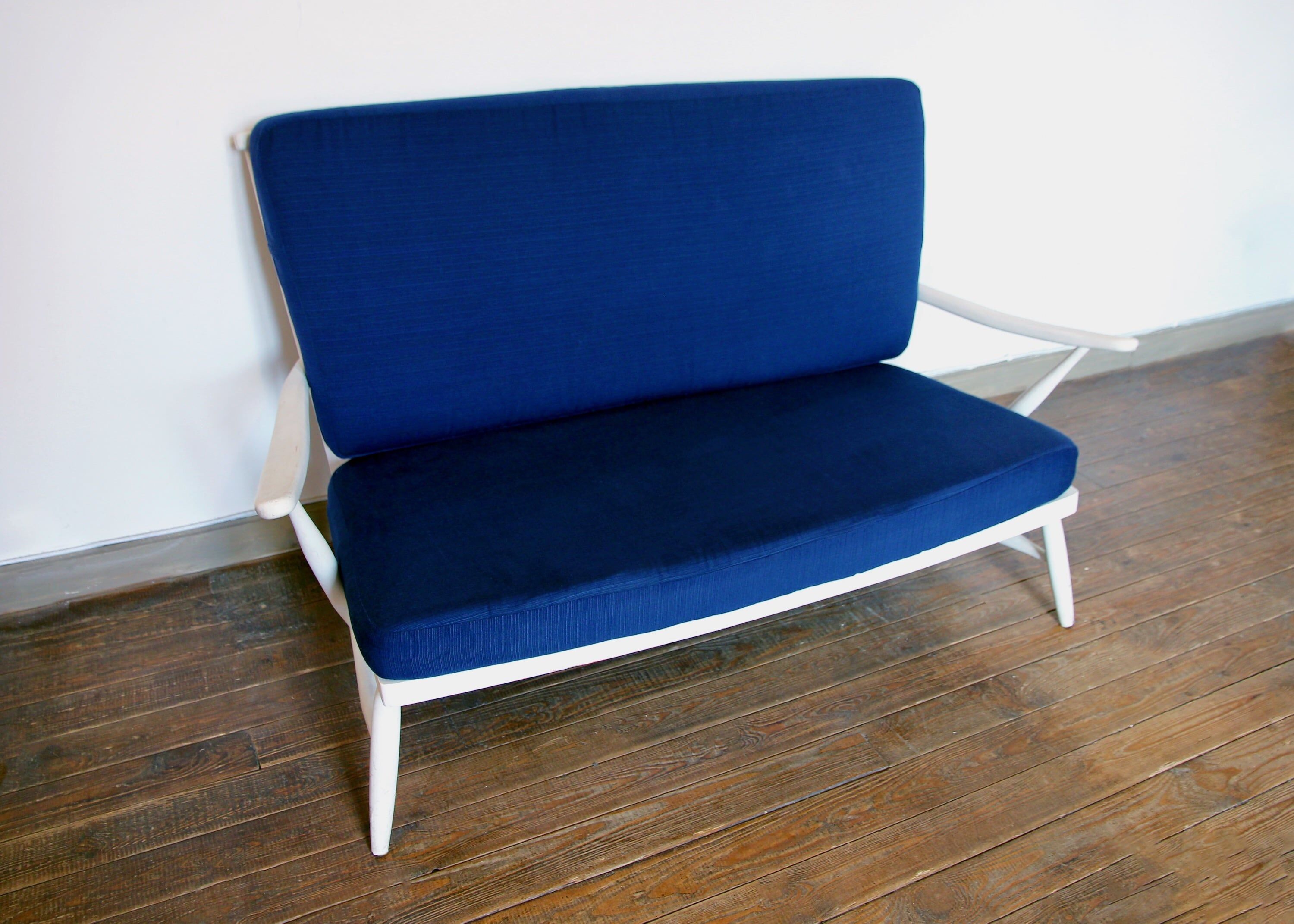 Sofa 2 place to Scandinavian lines