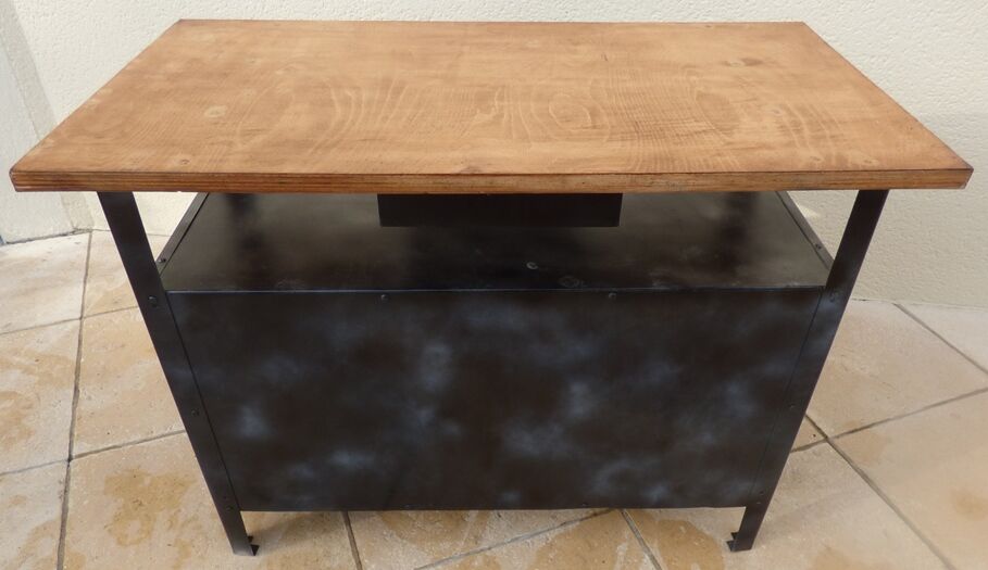 Industrial furniture in metal and wood for bathroom or TV stand