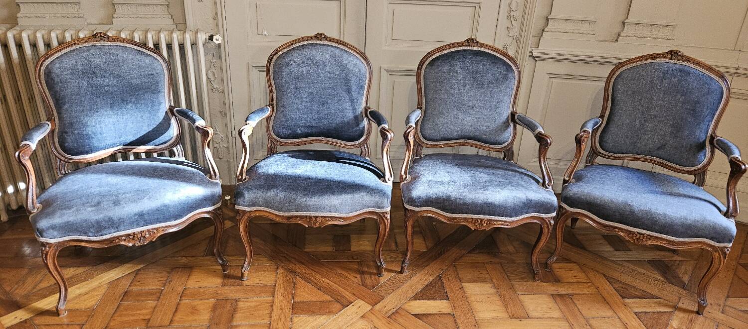 set of 4 Louis XV armchairs with queen's backs