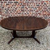 Baumann design oval dining table