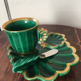 Breakfast pattern of vintage scallops