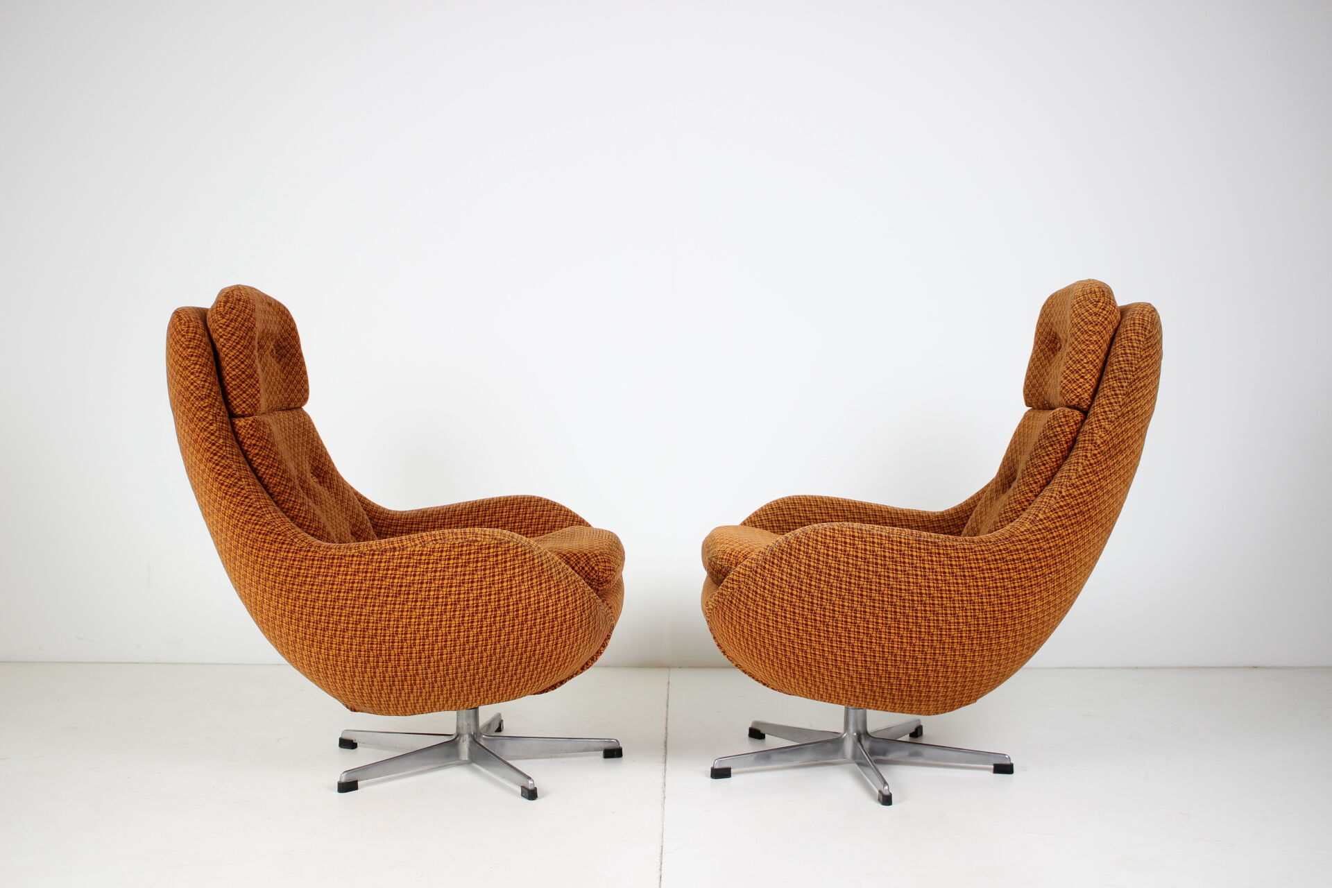 Set of two orange wing armchairs Interier Praha, Czechoslovakia