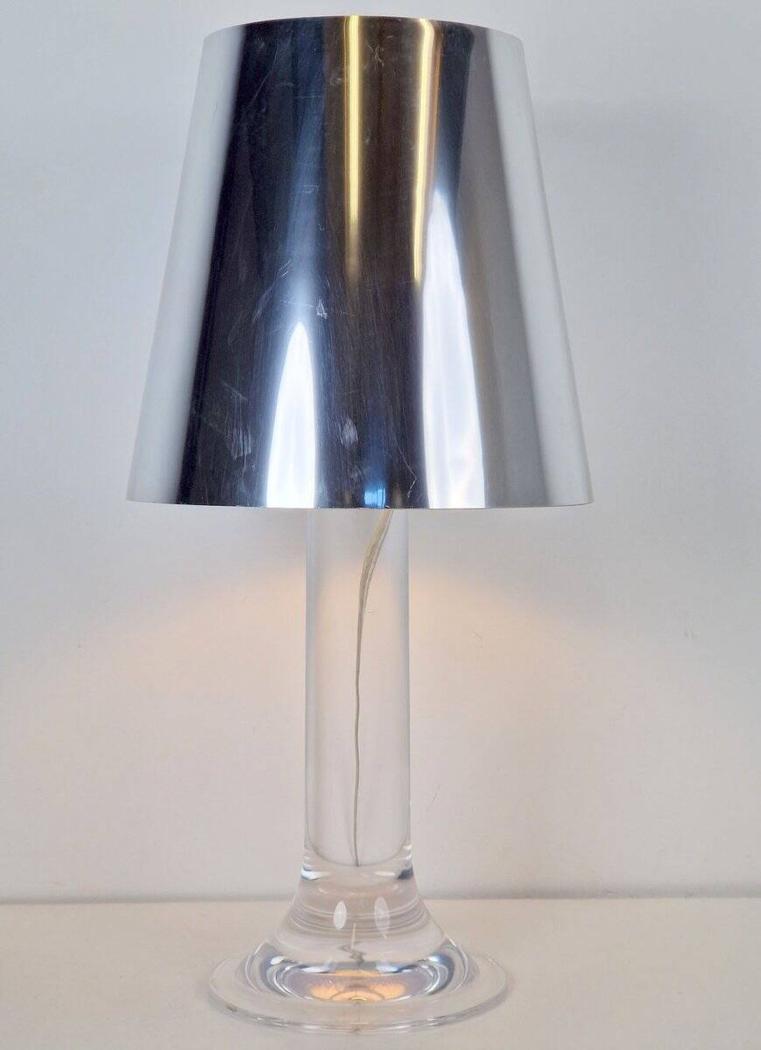 Lampe de table Space Age par Luigi Massoni pour Guzzini, années 1970