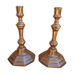 Paire de bougeoirs en cuivre XVIII