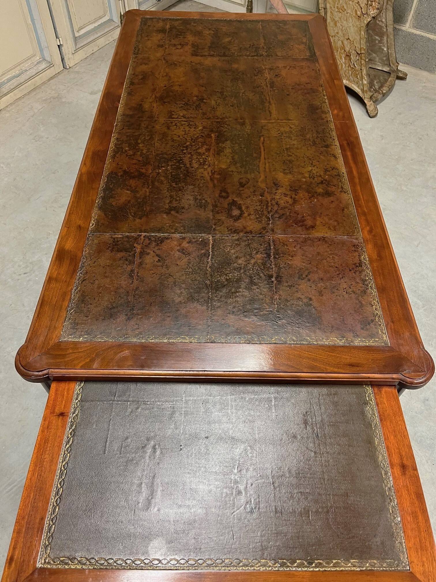Louis XVI flat desk