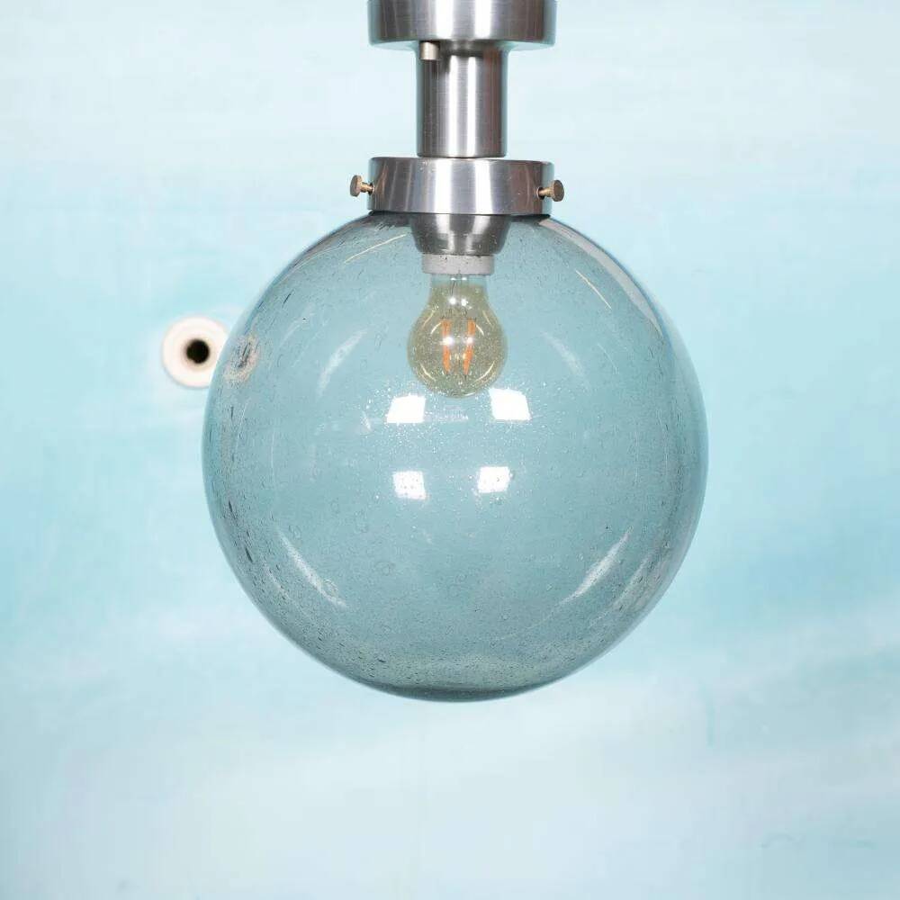 Space age ball lamp from the 60s/70s.