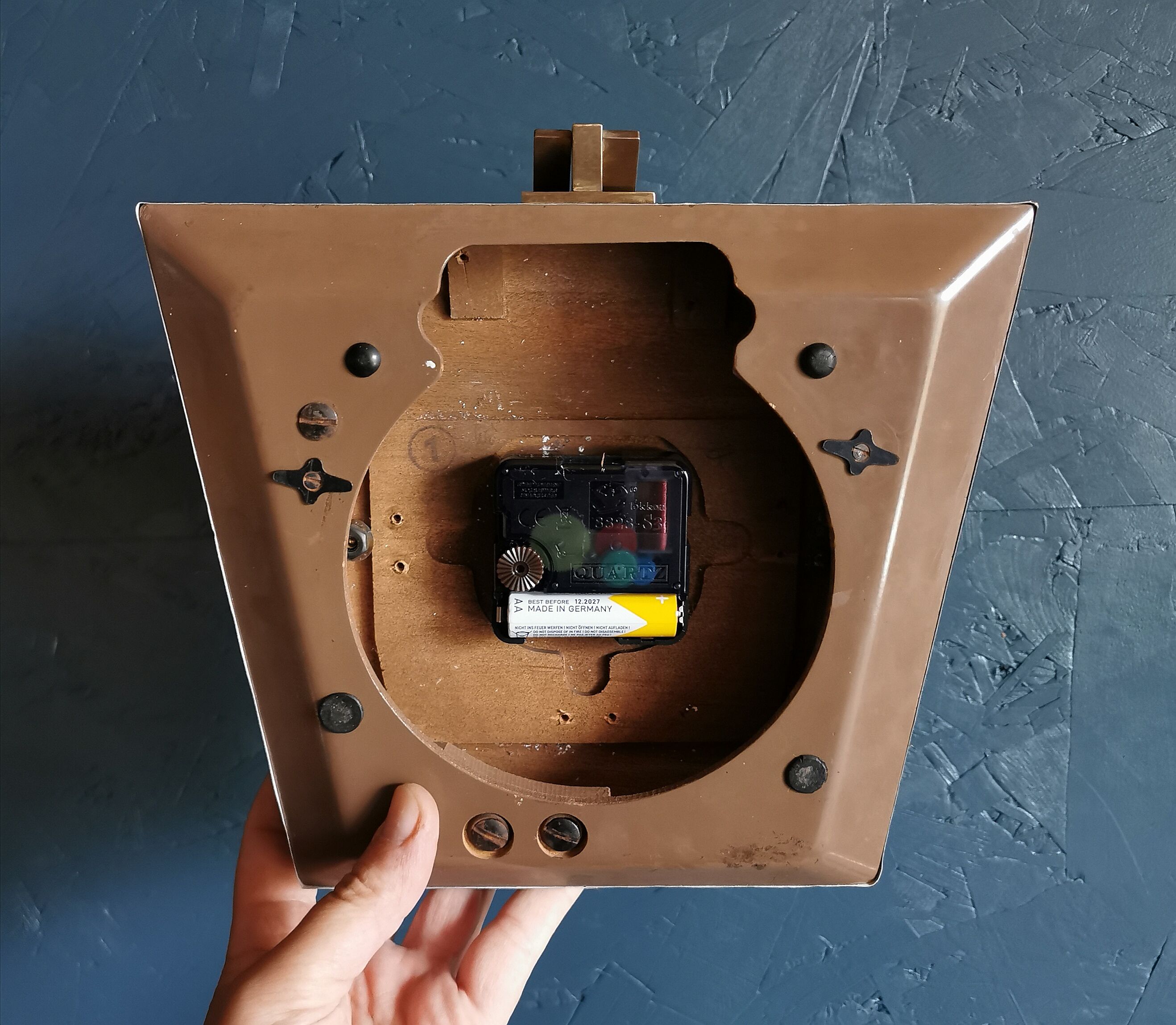 Vintage formica clock silent wall clock trapeze "Hermle gilded black wood"