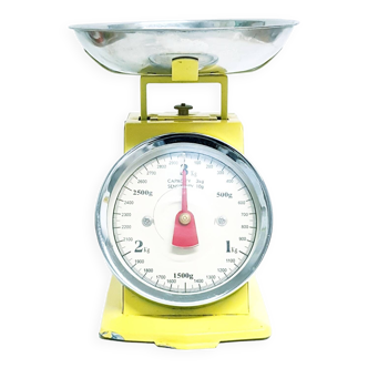 Vintage metal kitchen scale