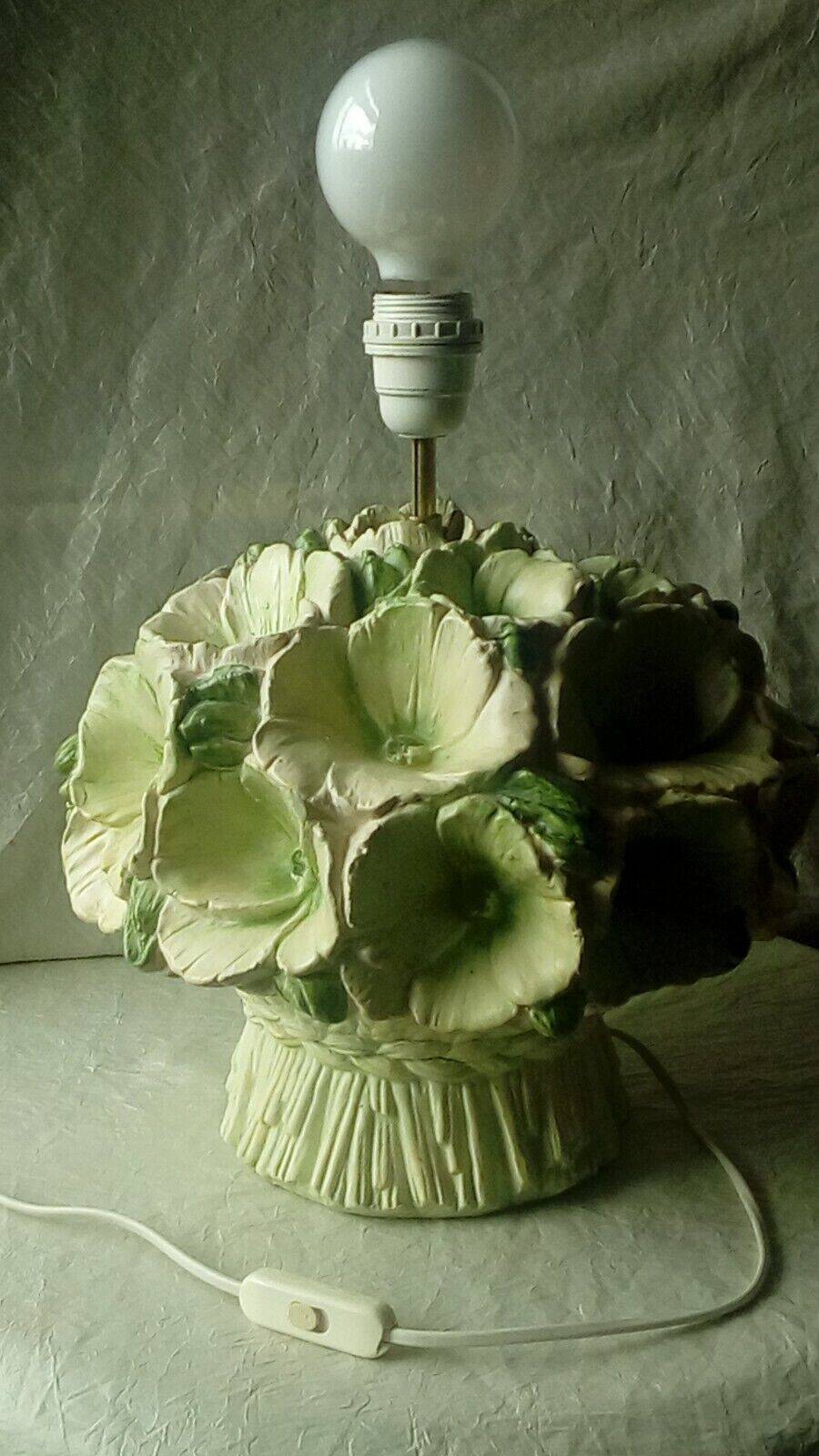 Lampe de salon a poser en ceramique bouquet de fleurs