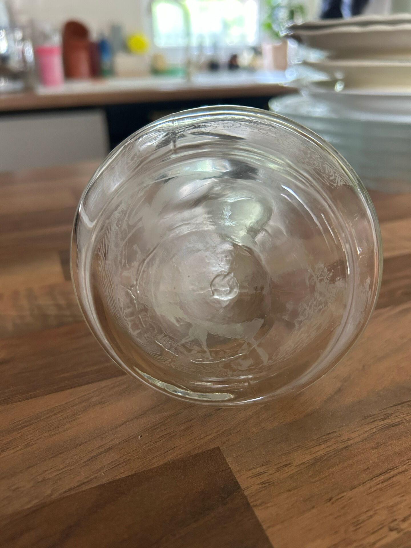 Petite carafe vintage en verre gravé – décor cerf et forêt