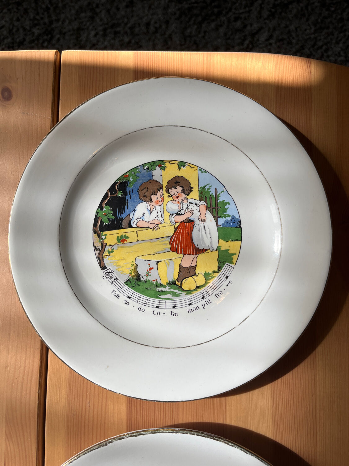 Lot assiettes parlantes « chansons enfantines »