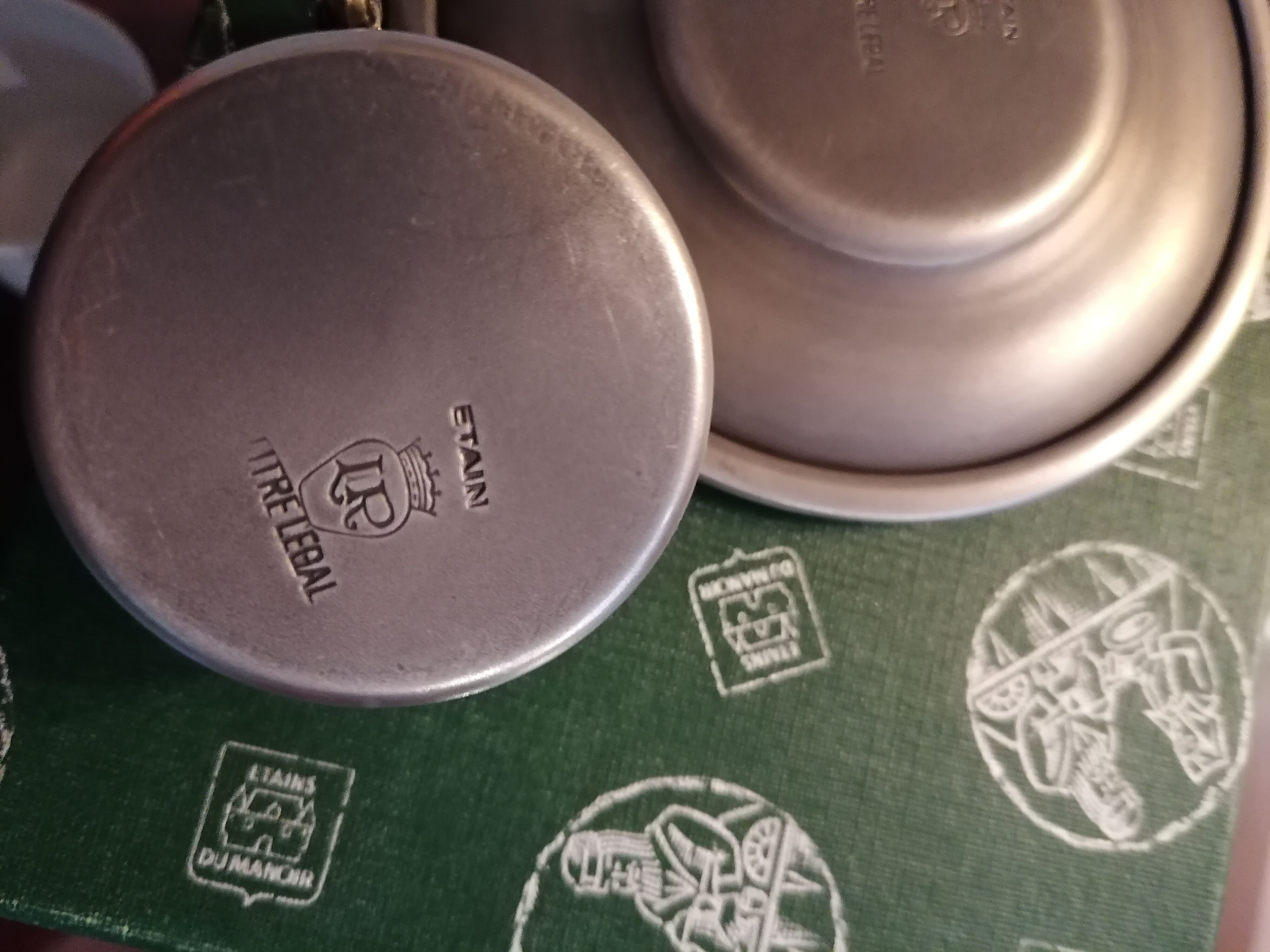 Tasses à café étain du Manoir