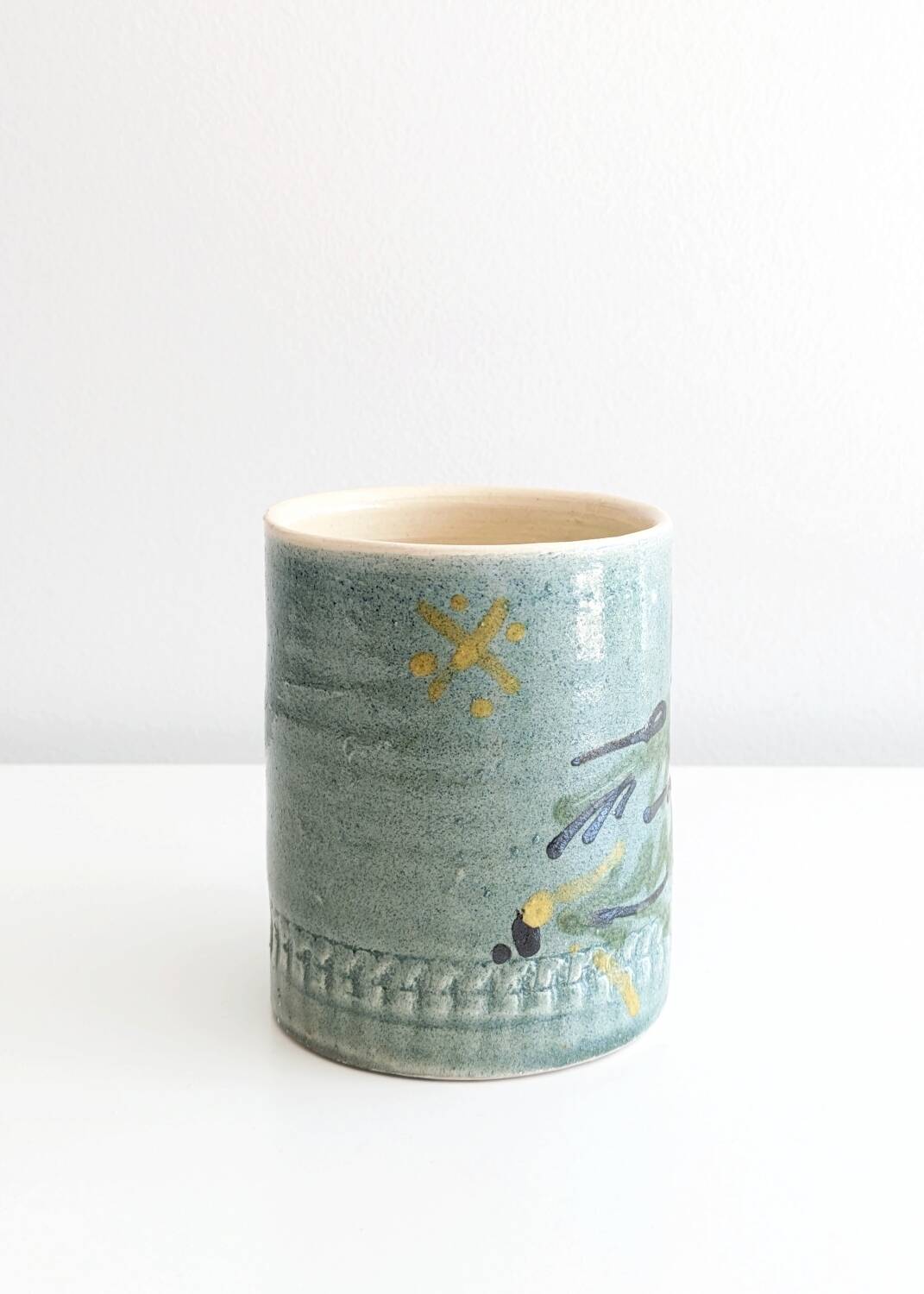 Handcrafted glazed ceramic mug signed. Saint Jorioz.