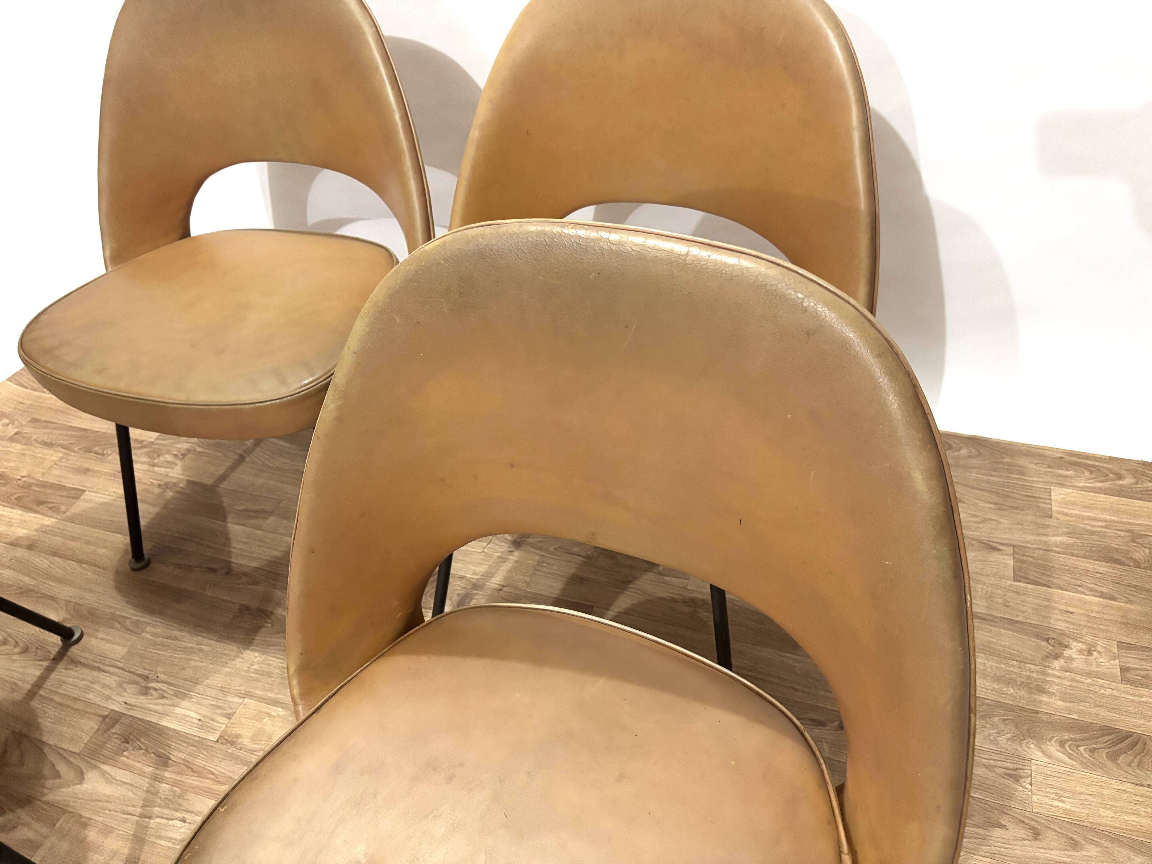 Set de 4 chaises Conférence de Saarinen pour Knoll International
