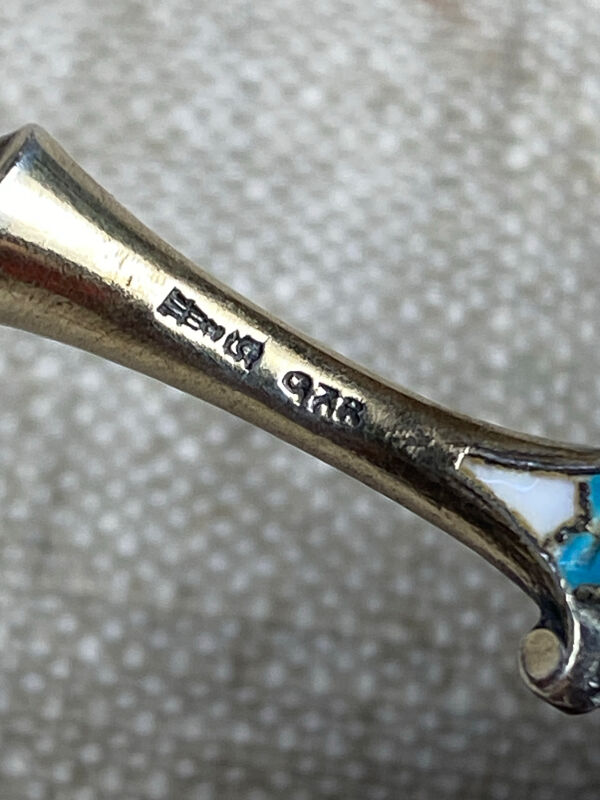 Cuillère à soupoudrer en argent émail cloisonné  par David Andersen